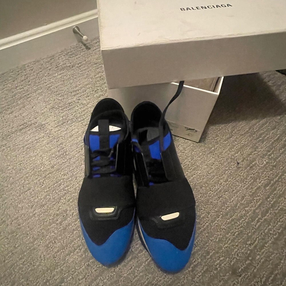 Balenciaga size 37